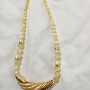 Vintage Napier Necklace 18”, gold tone snap lock clasp;YellowOrangegold pendant